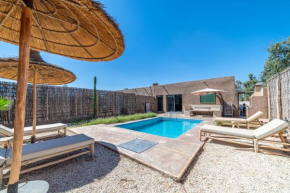 Private Poolside Villa - 12 min to Downtown